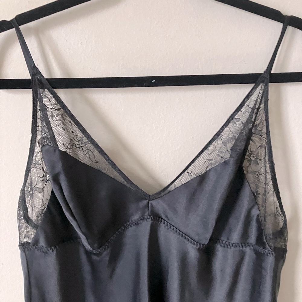 VICTORIA SECRET Elegant Black Lace Trim Chemise - Picture 3 of 8